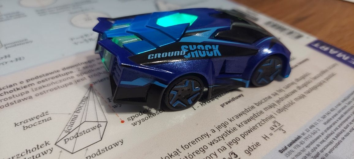 Tor samochodowy Anki overdrive -autko Shock