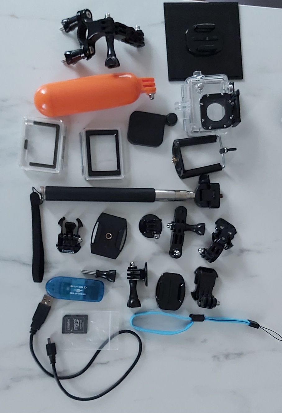 Kamera GoPro HERO 4 Silver plus dodatki