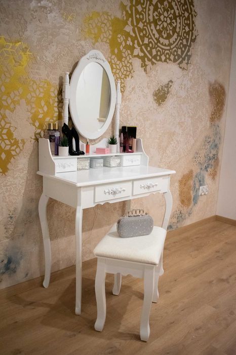 Toaletka kosmetyczna z lustrem + GRATIS taboret Możliwość Wysyłki