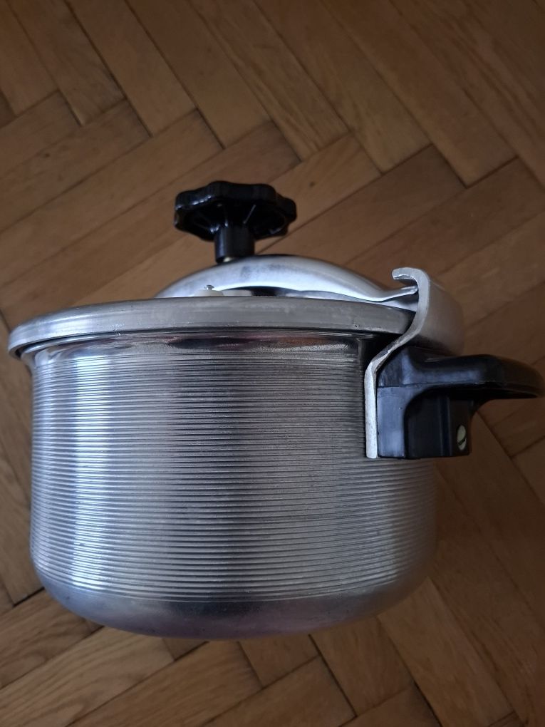 Szybkowar radziecki ZSRR, 4,5 litra,materiał bimetalowy, jak nowy