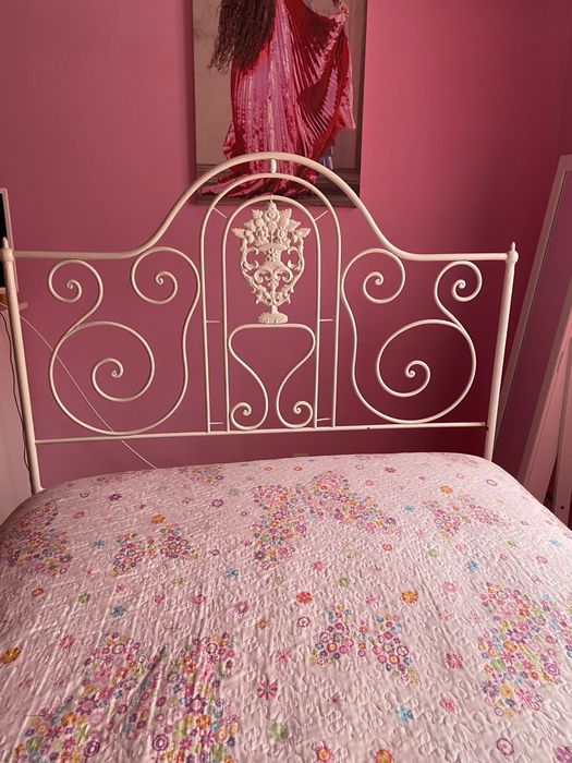 Cama de Ferro em cor branca