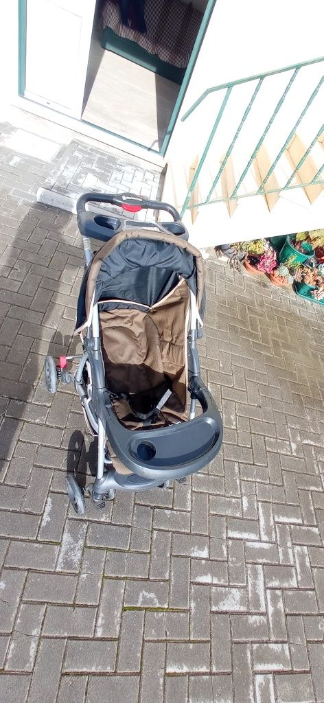Carrinho de Bebe com cadeira