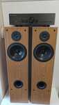 zestaw amplifier firmy Cambridge Audio + 2 kolumny Patos 400B
