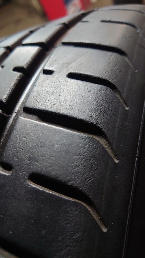 Пара летних шин Pirelli Pzero 235/40 r18 235 40 18