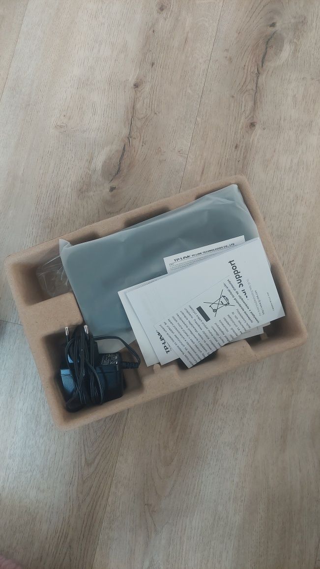 Desktop Switch tp link router stan idealny