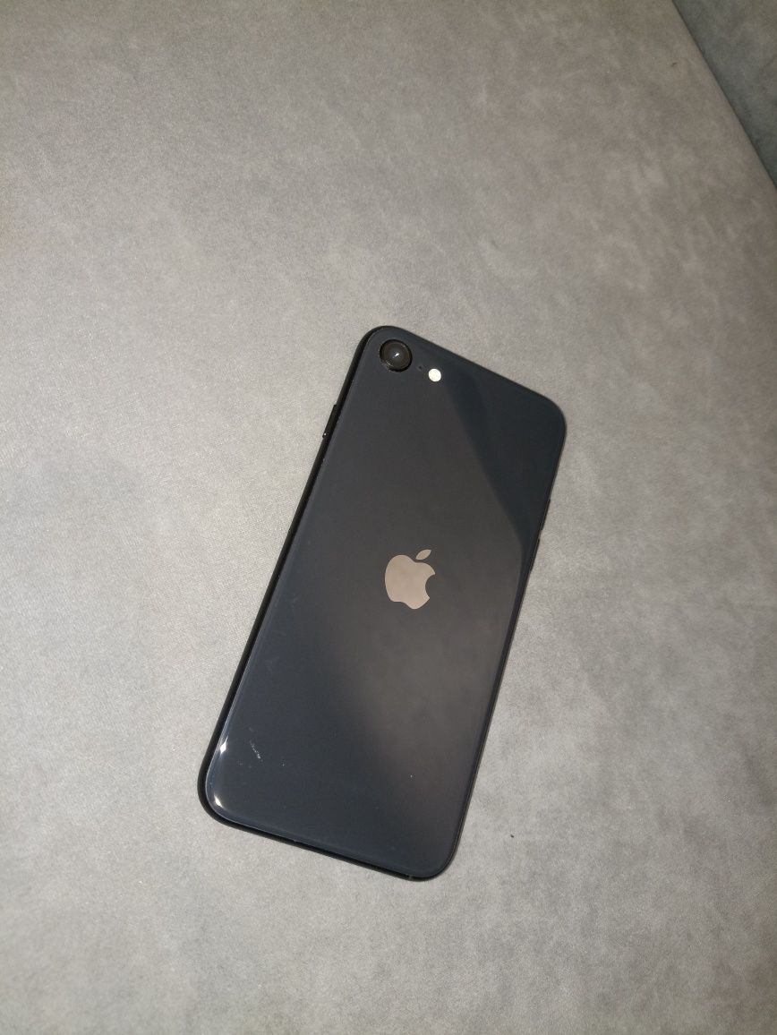 iPhone SE 2gen идеал срочно