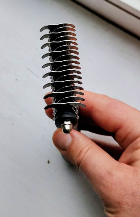 Щітка пуходерка фурмінатор для котів та собак колтуноріз