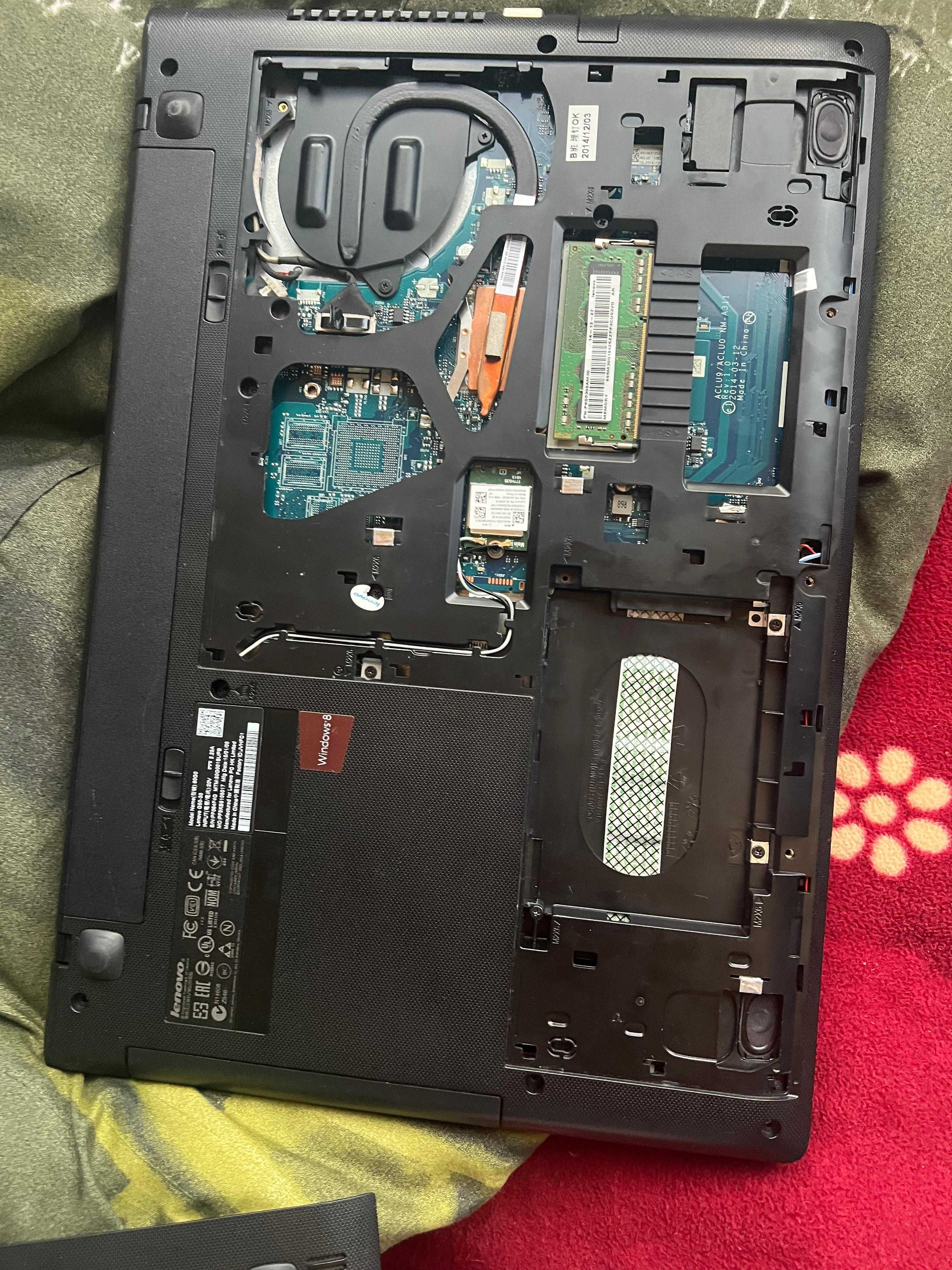 Lenovo G50-30 – sprawny laptop bez dysku SSD/HDD