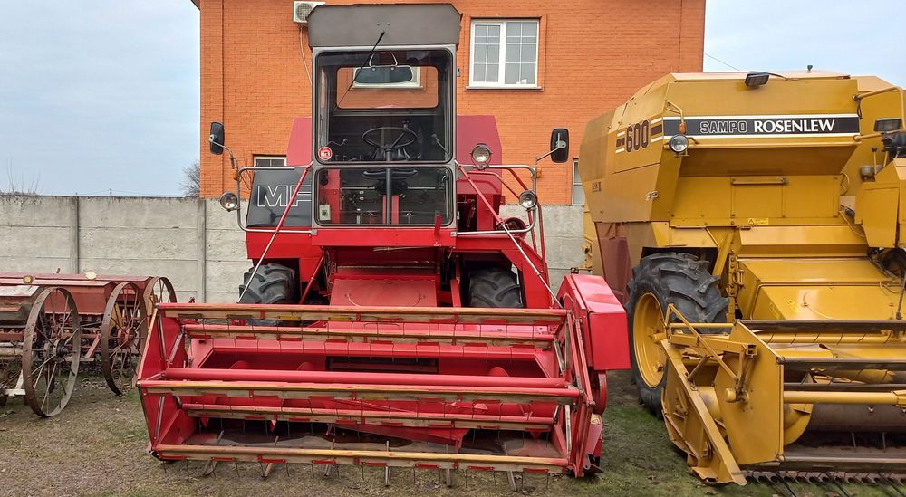 Комбайн Massey Ferguson 330 Массей  Фергюсон 330 MF 330