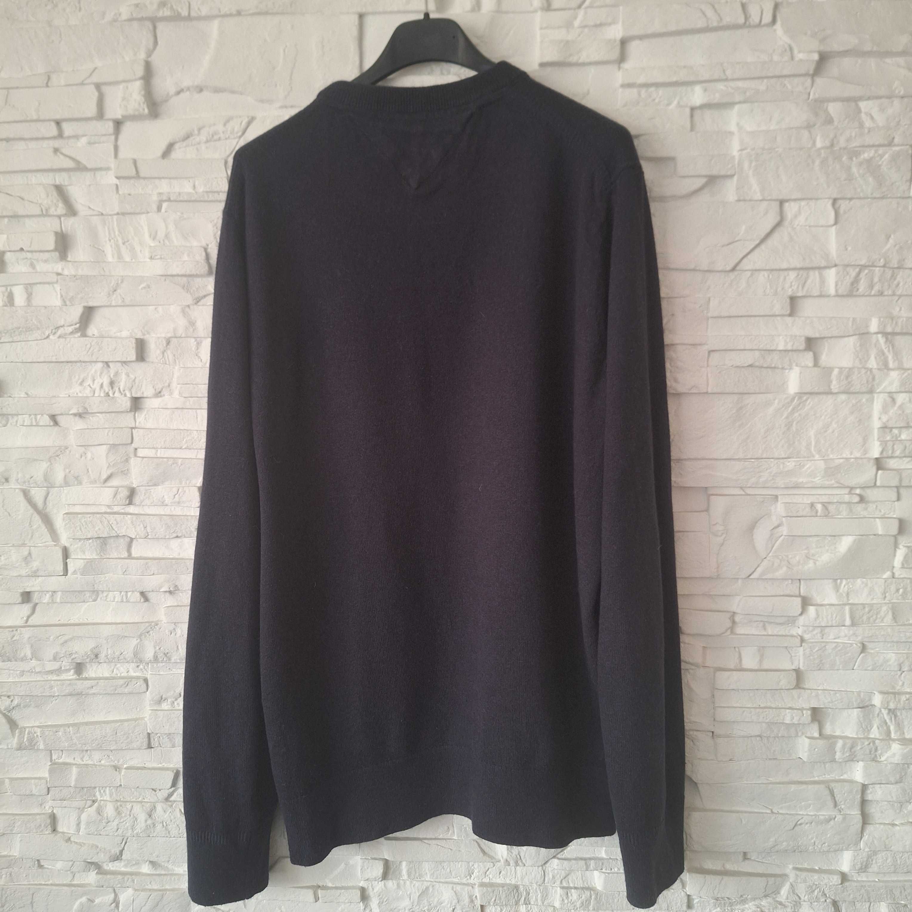 Męski sweter Tommy Hilfiger kaszmir rozm. M granatowy