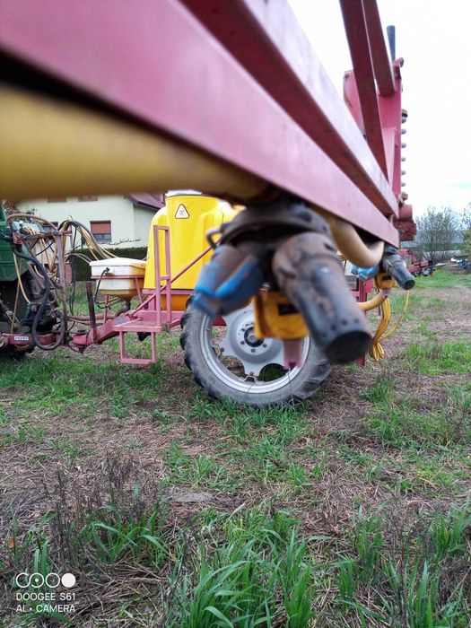 Opryskiwacz ciągany Renal 1200/15