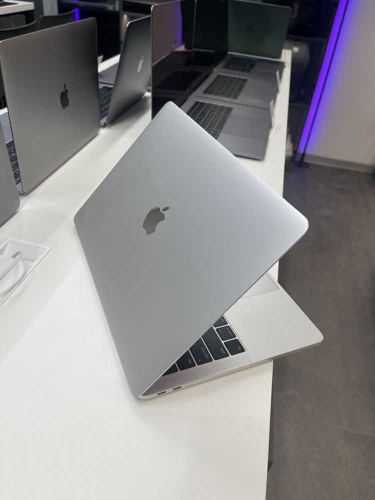 MacBook Pro 13 2017 i5 8GB|256GB ГАРАНТІЯ Київ Олімпійський #3090