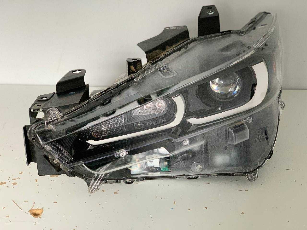 Lewa Lampa Reflektor Mazda CX-5 Full LED bez AFS i ringów 2022+ USA