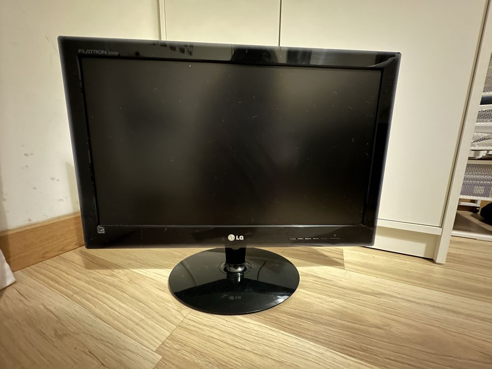 Monitor LG Flatron E2240S-PN