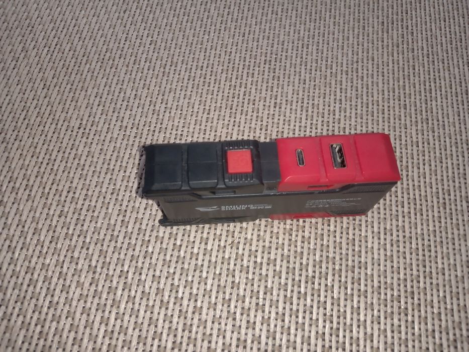 Ліхтар - павербанк світлодіодний, фонарик