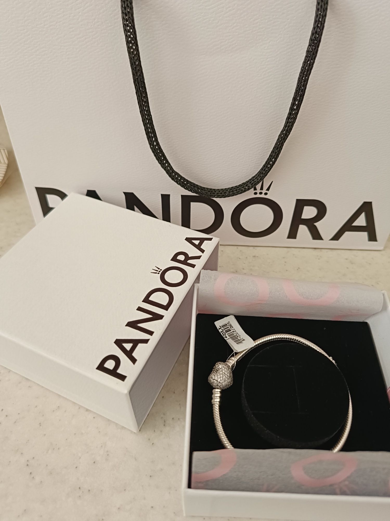 Bransoletka Pandora r.18