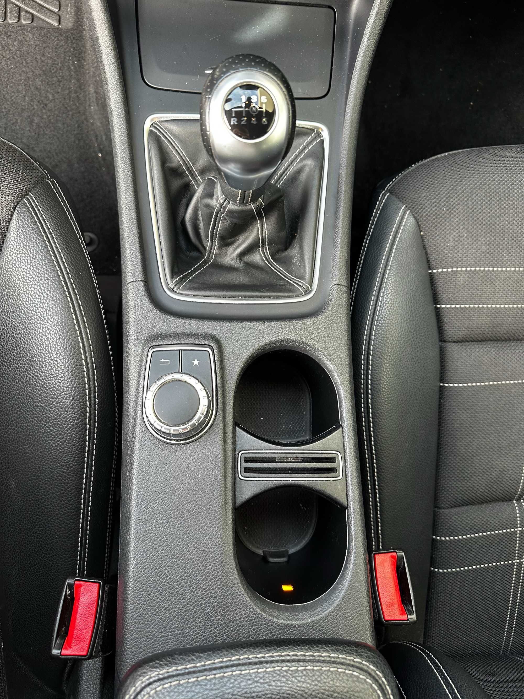 Mercedes-Benz CLA 180