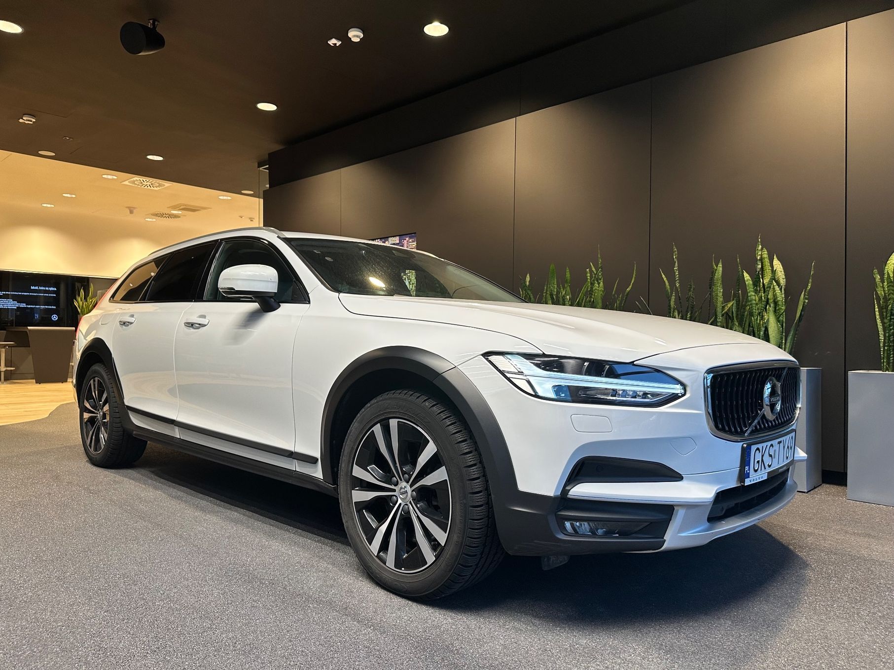 Volvo V90 Cross Country