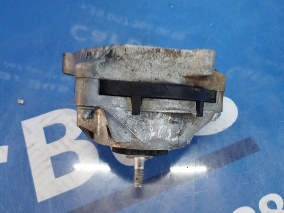 Подушка кріплення двигуна BMW F30 БМВ Ф30 крепления двигателя