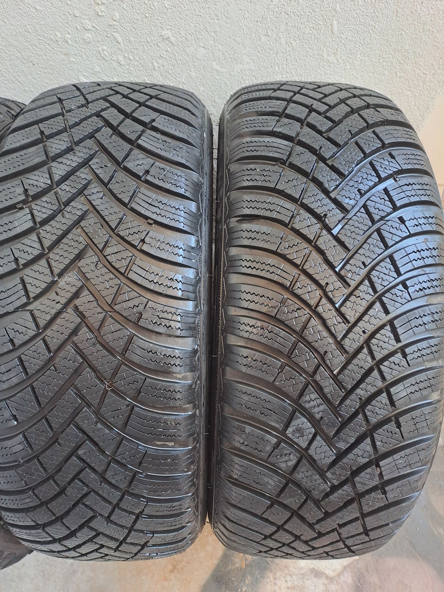 Шини Hankook 205/55/16 24рік 4шт.