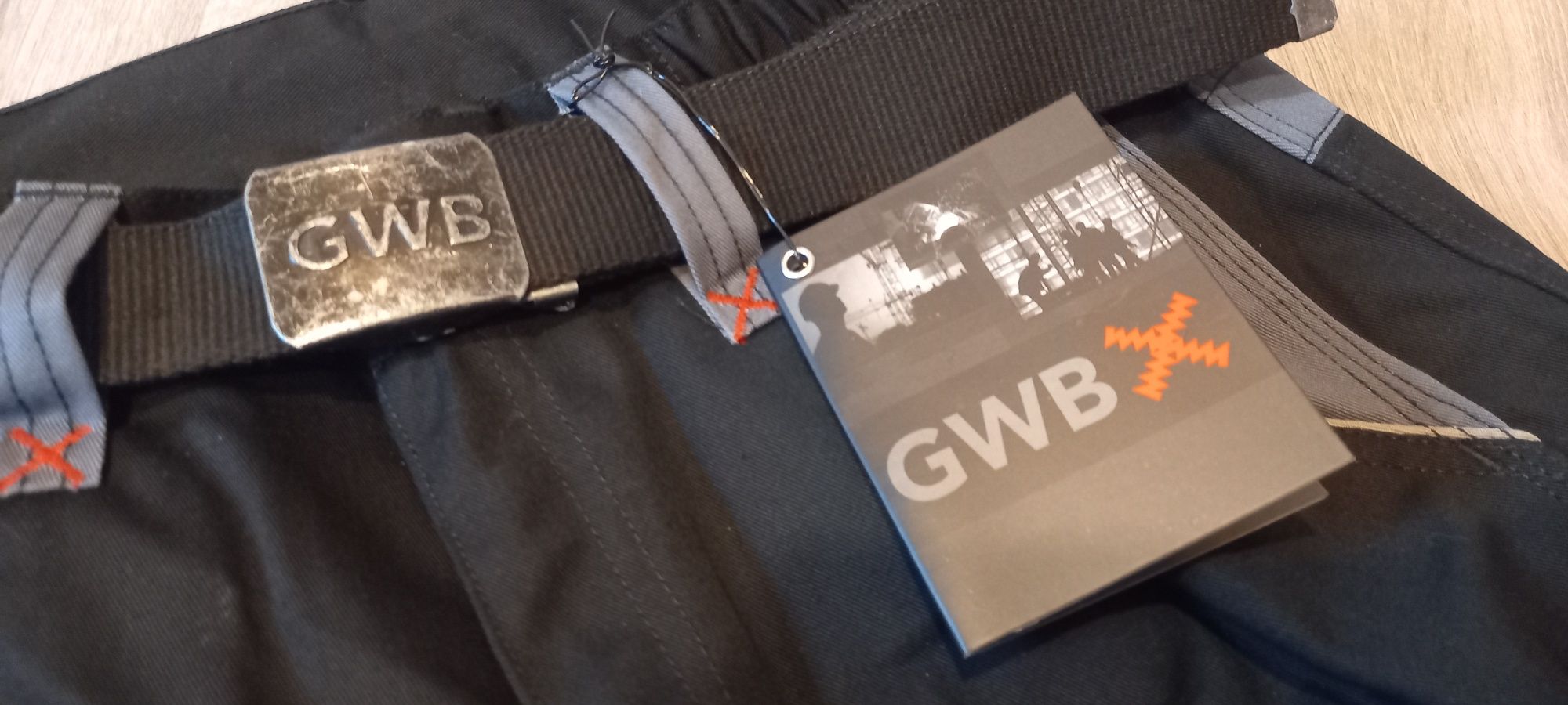 Nowe spodnie robocze do pasa KRAMP GWB czarno-szare, rozm. 80/xs



Ma