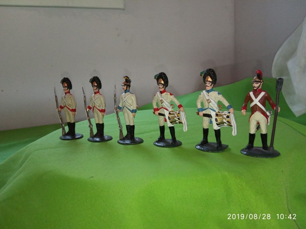 Коллекционные оловянные солдатики