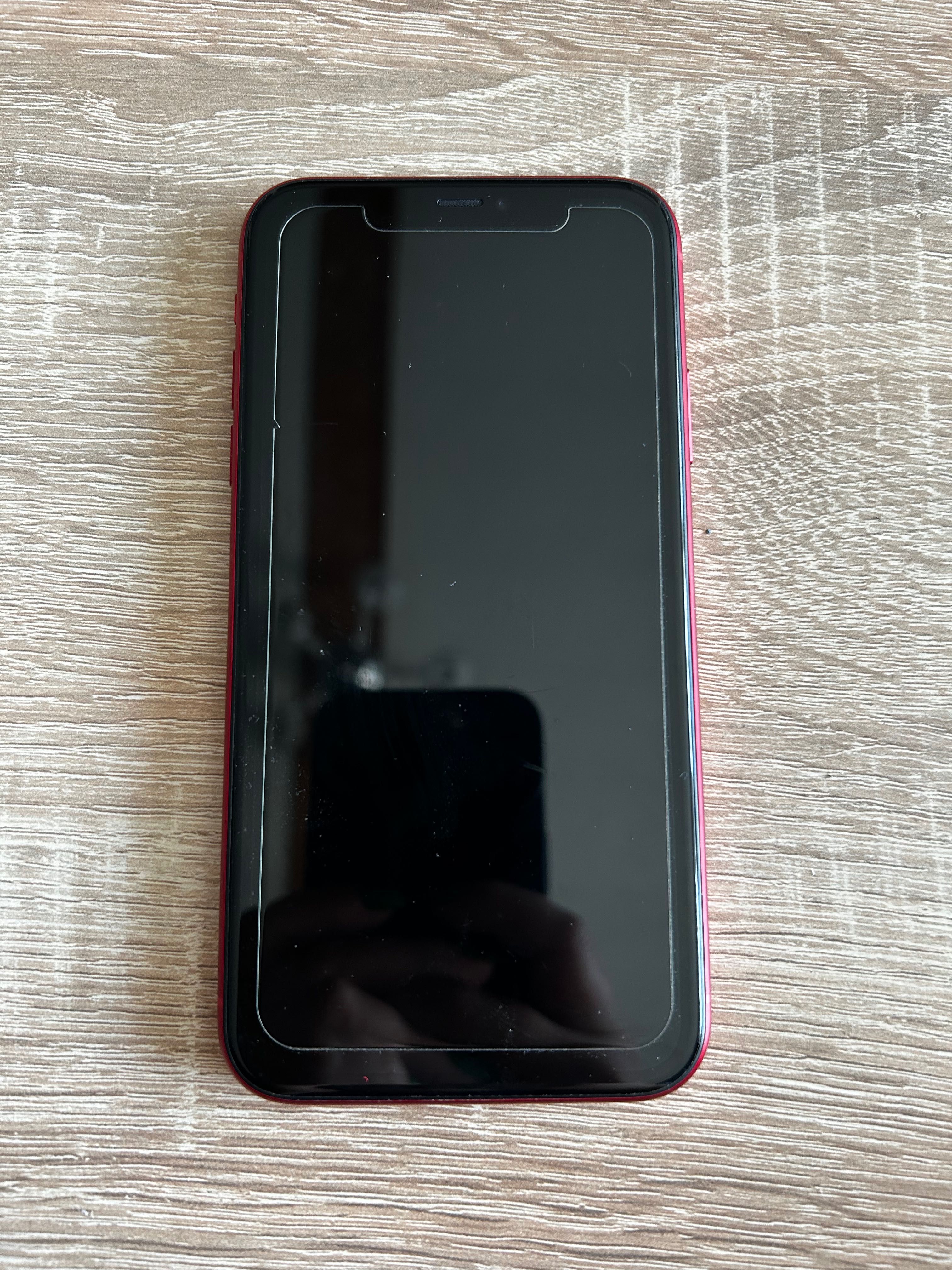 iPhone 11 64 GB czerwony