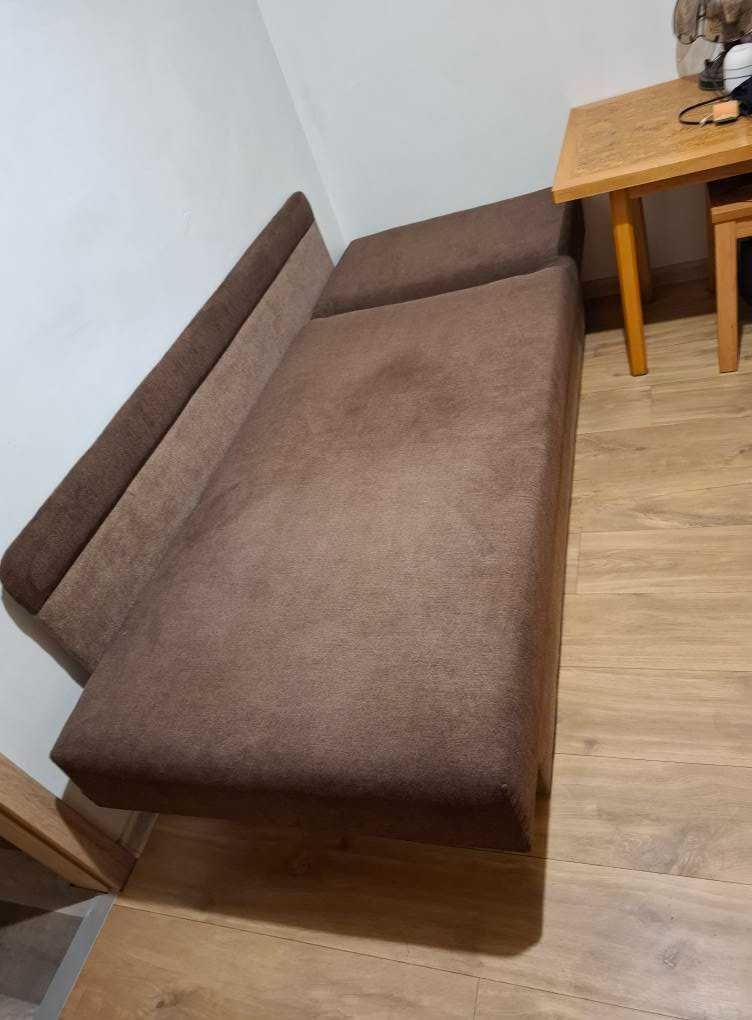 Łóżko jednoosobowe z pojemnym schowkiem i regulowanym zagłówkiem