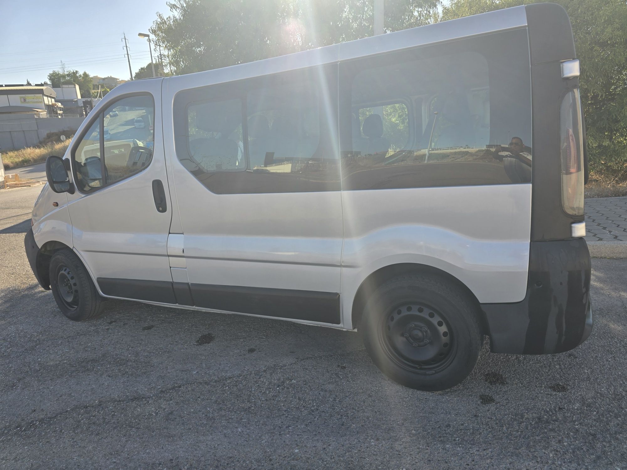 Renault Trafic 1.9 dci nove lugares