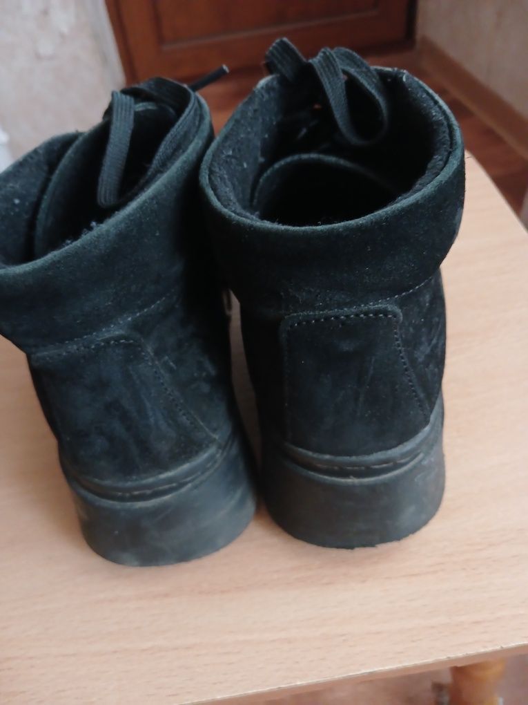 Продам жіночі чобітки, р.39