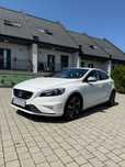 Volvo V40 Volvo V40 R-Design 2.0 Diesel 177KM – Sportowy Styl i Moc!