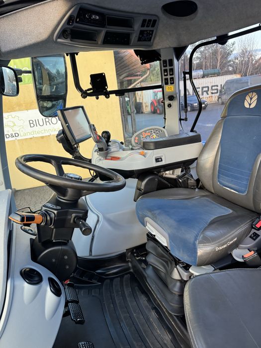 New Holland t7.230 nie  cvx auto command tuz case puma