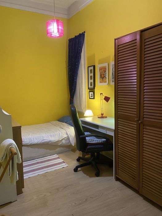 Quarto aluga se a estudante ou estudante trabalhador  lisboa