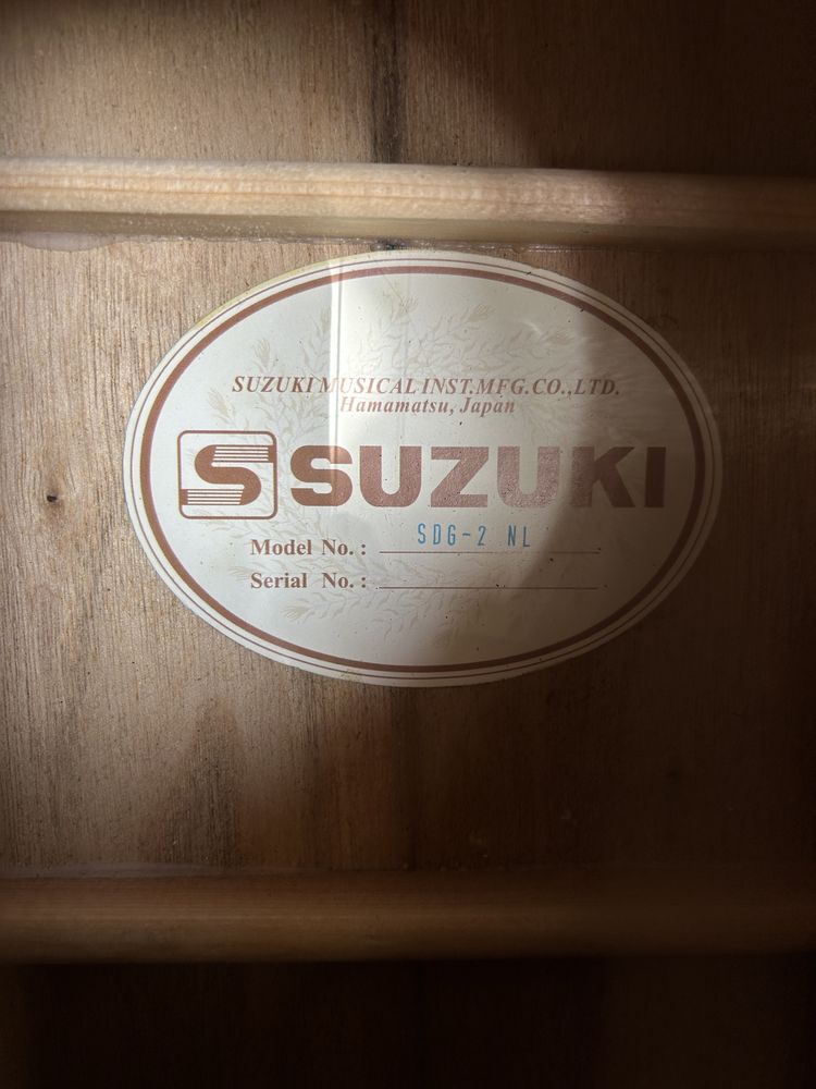 Guitarra Acústica Suzuki com capa