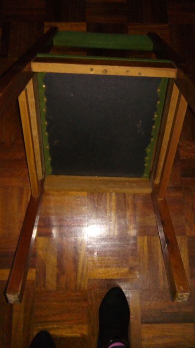 Cadeira estofada a verde