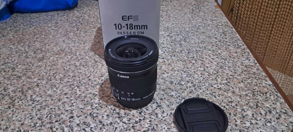 Canon EOS 1300D + 3 Objetivas