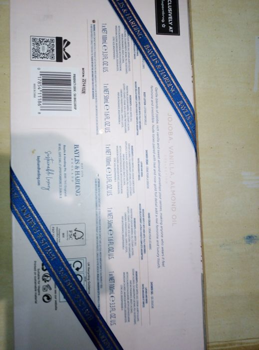 Продам подарочный косметический набор.