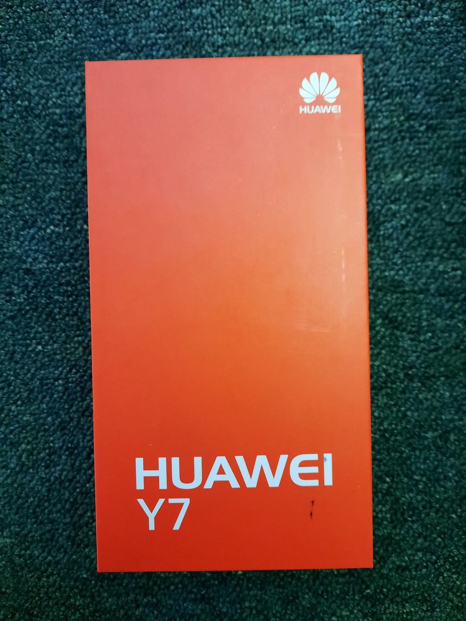 Телефон HUAWEI Y 7