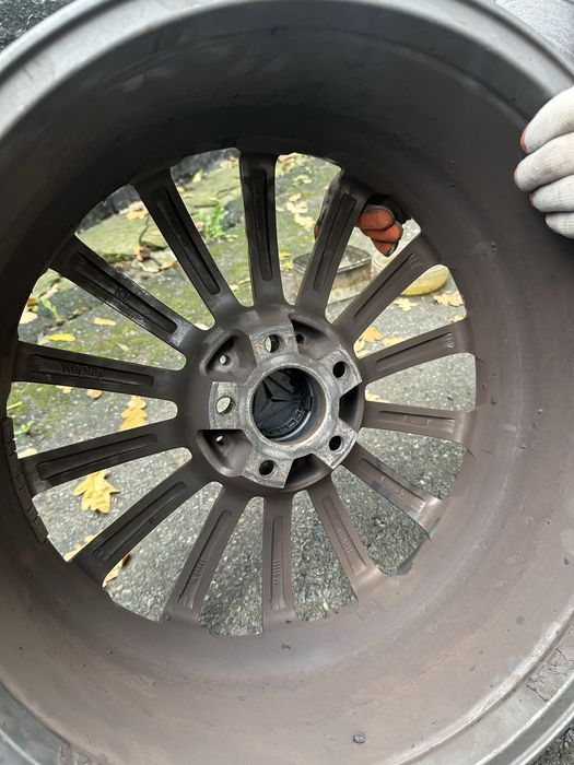 Титани r19 mercedes