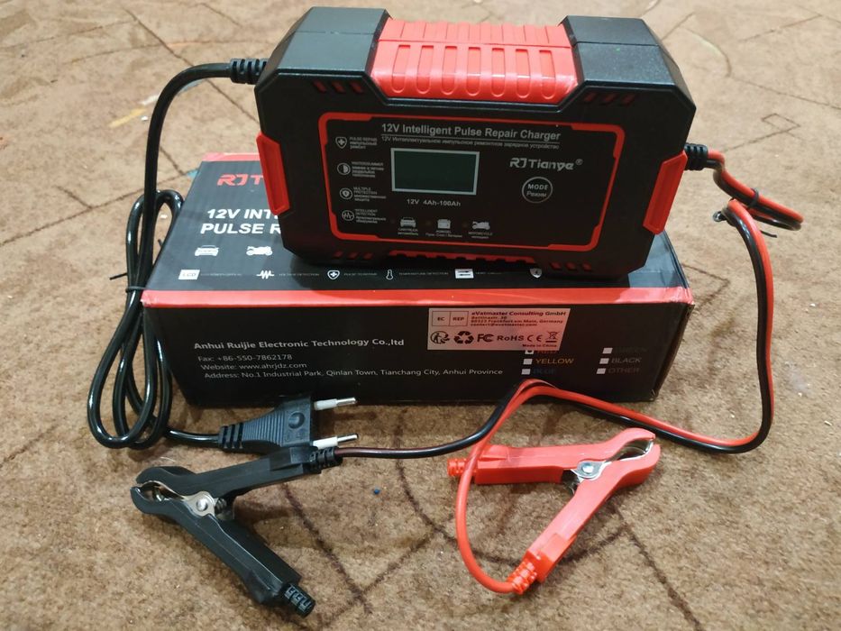 Імпульсний зарядний пристрій  для акумуляторів 12v/6a