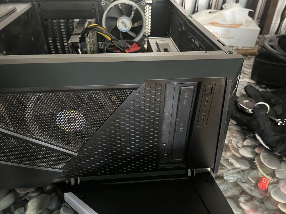 Pc gaming  pronto a ser usado
