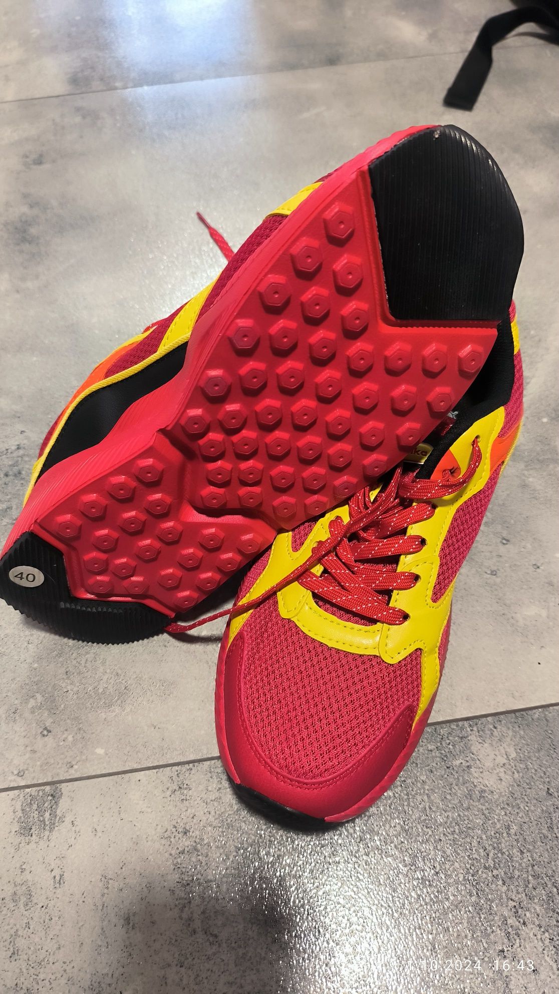 Buty sportowe Biedronka Fan Collection