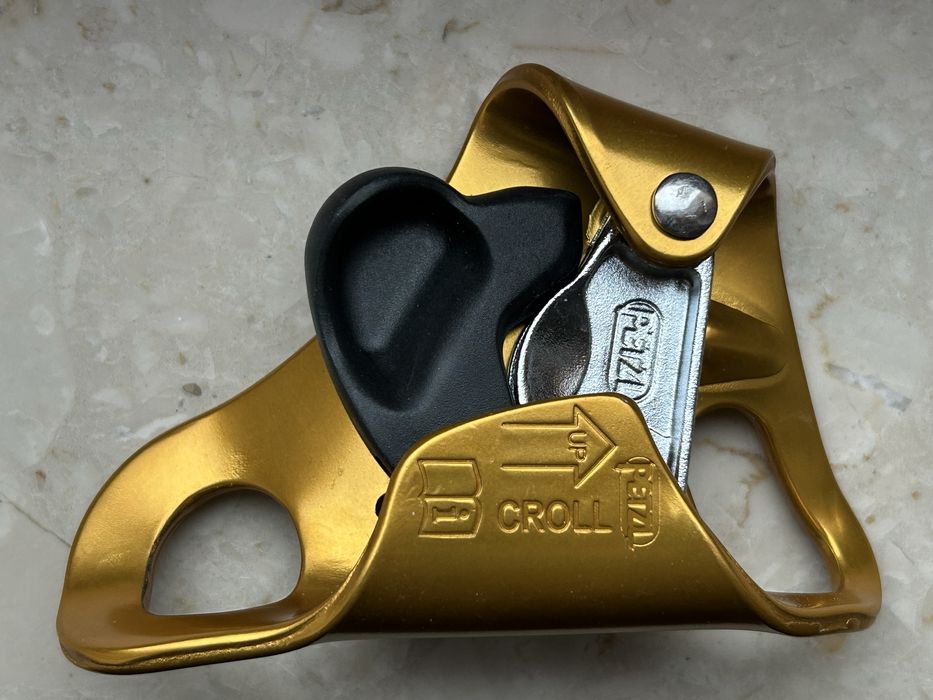 Przyrządy wspinaczkowe Petzl - poignee, croll, shunt, rolka zjazdowa