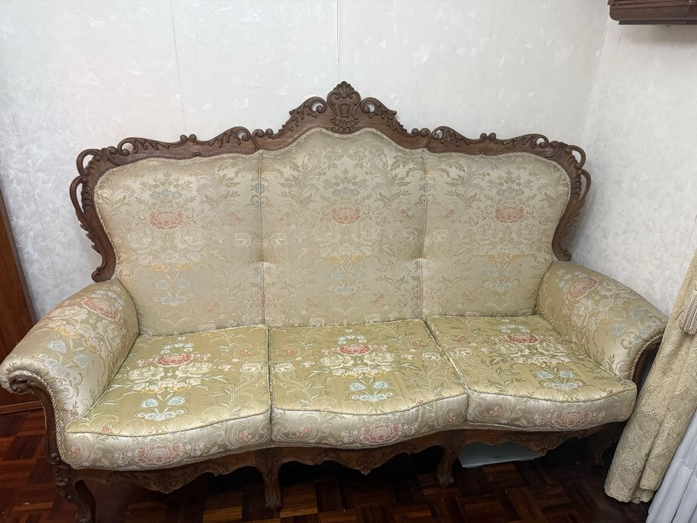 Moveis e decoração antigos