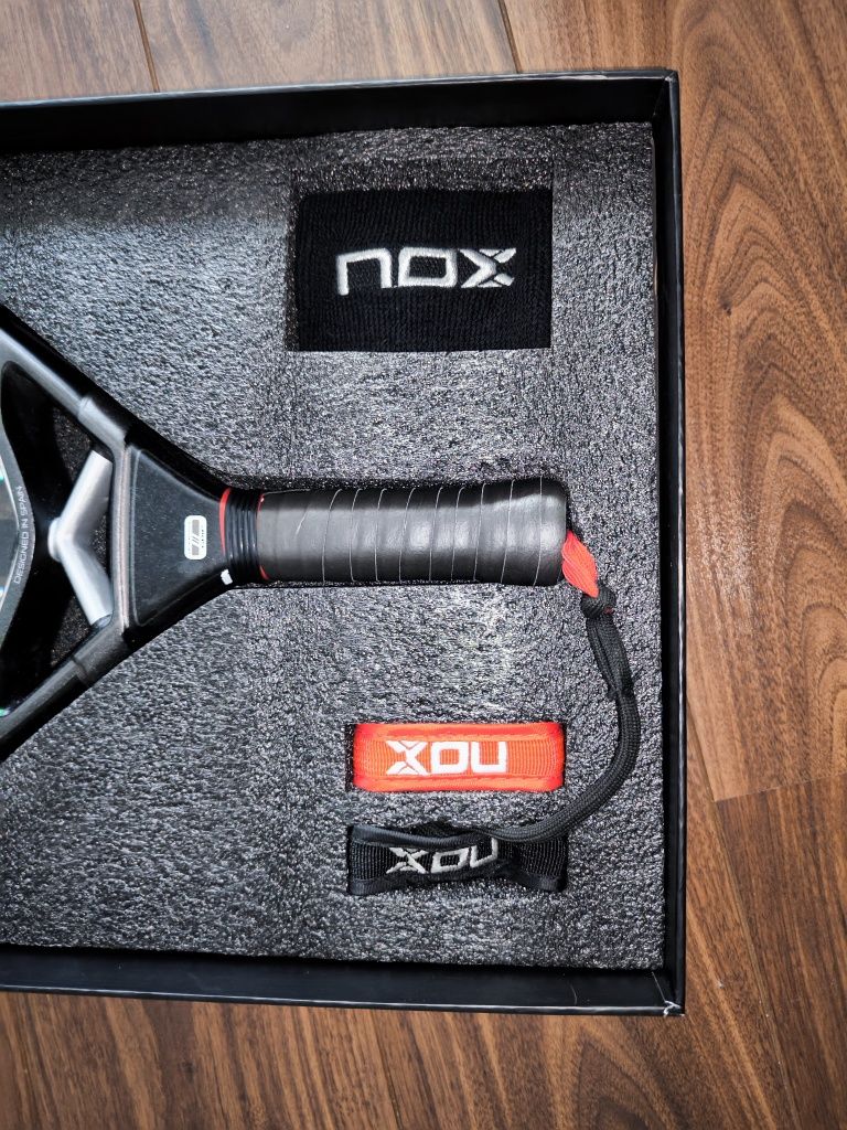 Padel Nox AT10 GENIUS  Ed. Limitada