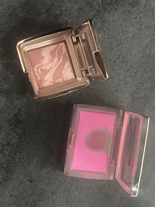 Róż Hourglass oraz Dior Pinky glow 01