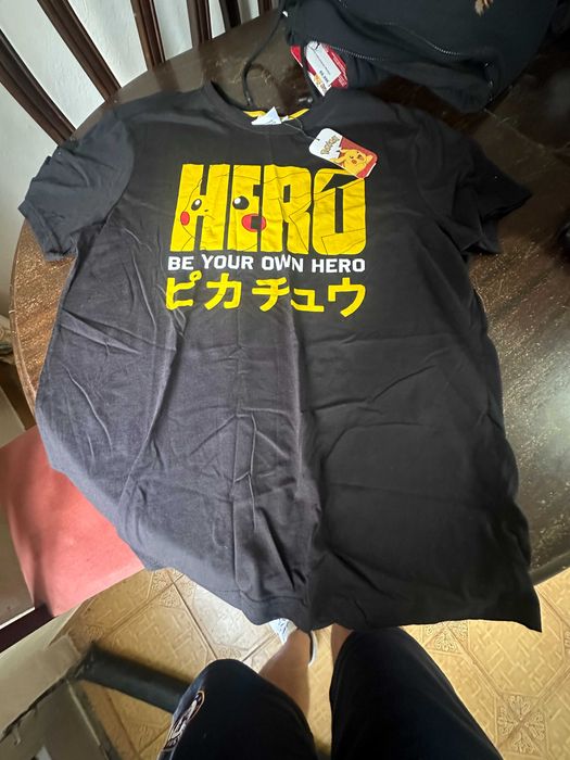 T-Shirt 'Be Your Own Hero' Do Pokemon M