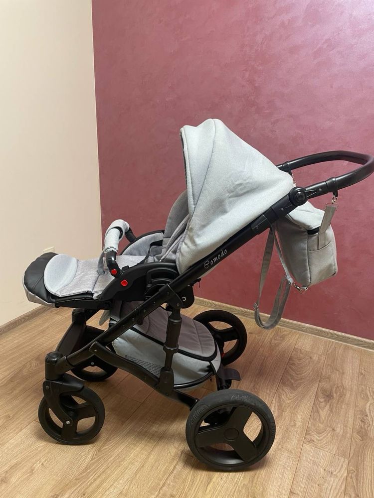 Коляска Mikrus Comodo 2в1