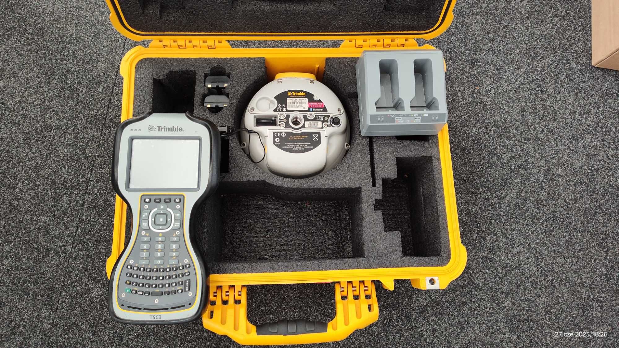Zestaw Trimble GNSS, R4 model 3, GPS GLONASS, kontroler TSC3