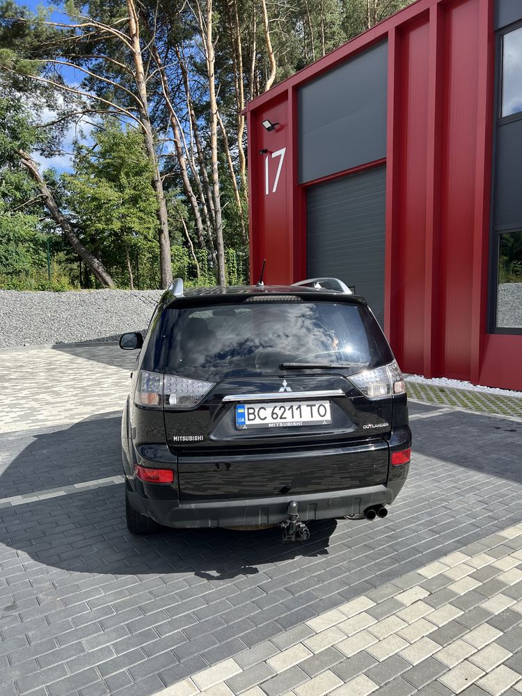 Mitsubishi Outlender